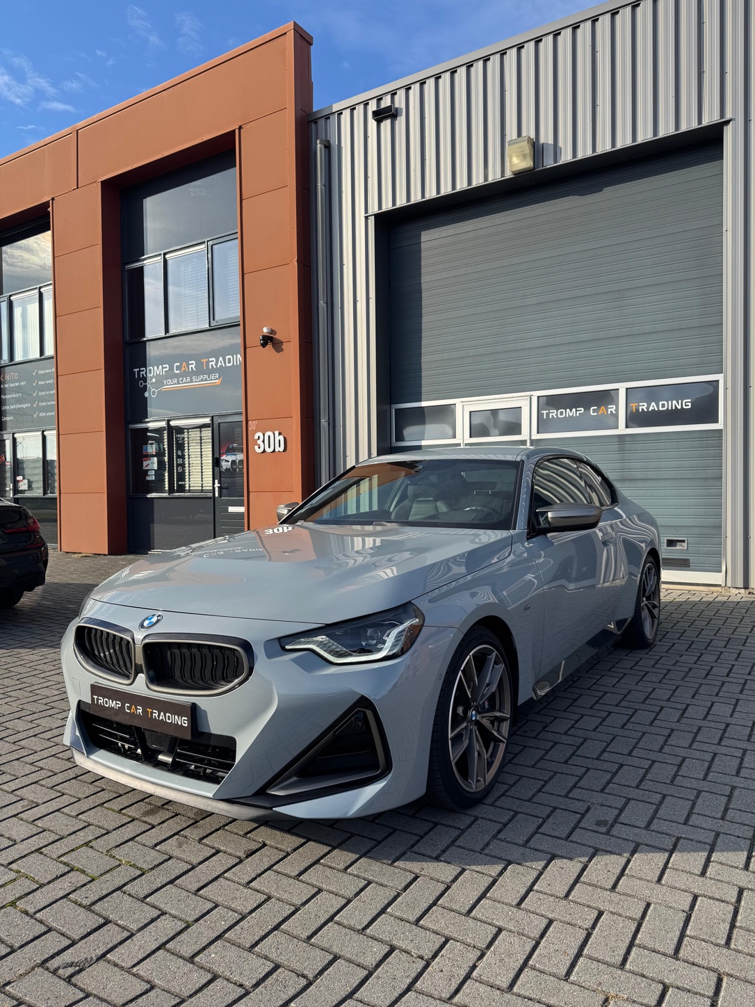 BMW M240i bij Tromp Car Trading in Oud-Gastel